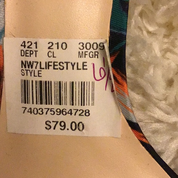 Shoes - Picture 4 of 4